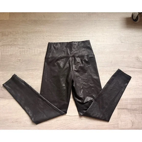 OFFLINE By Aerie Hugger Crackle black Crossover Legging women's medium - Picture 11 of 12